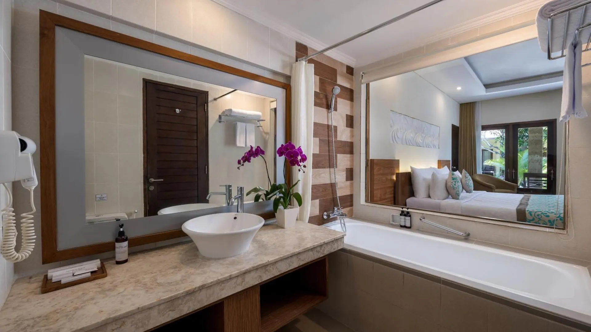Adhi Jaya Hotel Kuta